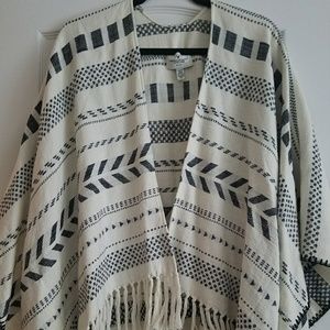 aeo batwing poncho